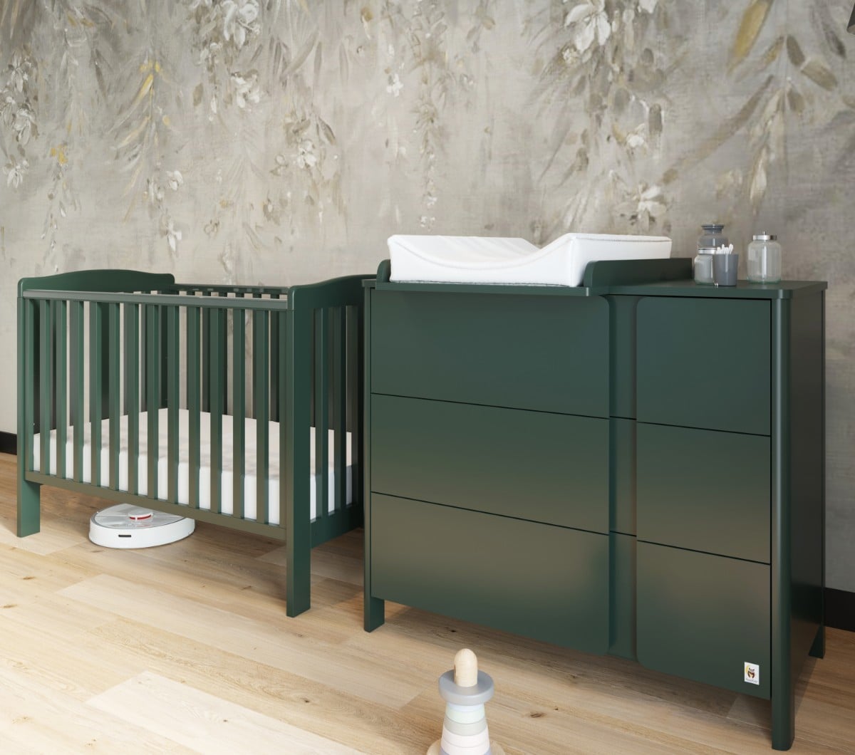 GREEN Limited YappyQu baby cot and YappyClassic dresser