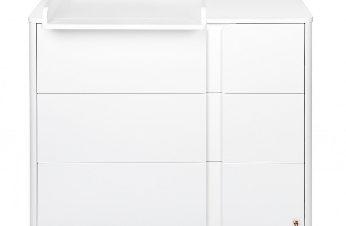  WHITE YappyMove cot and YappyClassic dresser