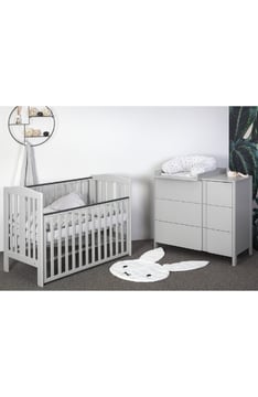 LIGHT GREY YappyQu baby cot and YappyClassic dresser
