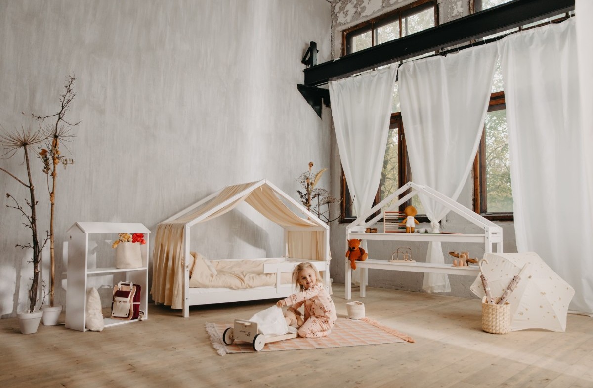  WHITE YappyHytte house bed, YappyHytte shelf and YappyHus shelf