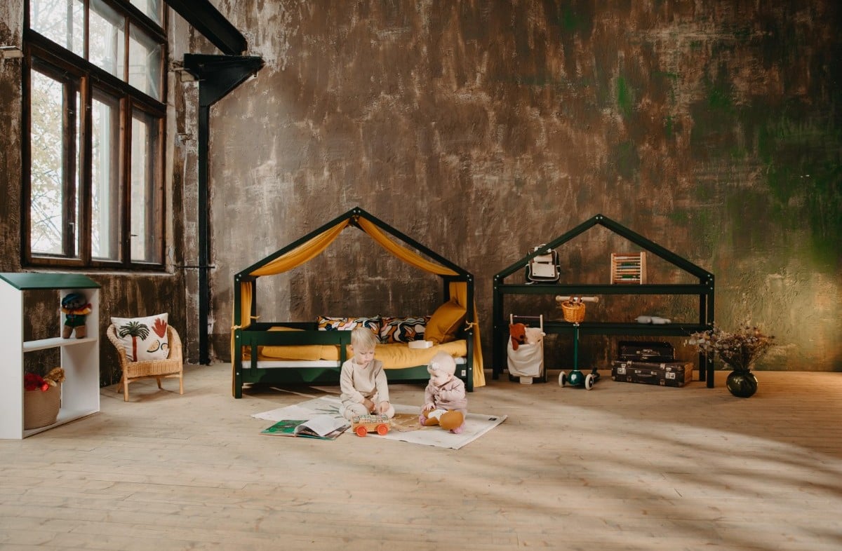  GREEN YappyHytte house bed, YappyHytte shelf and YappyHus shelf