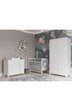 WHITE YappyClassic wardrobe and dresser with YappyLull cot