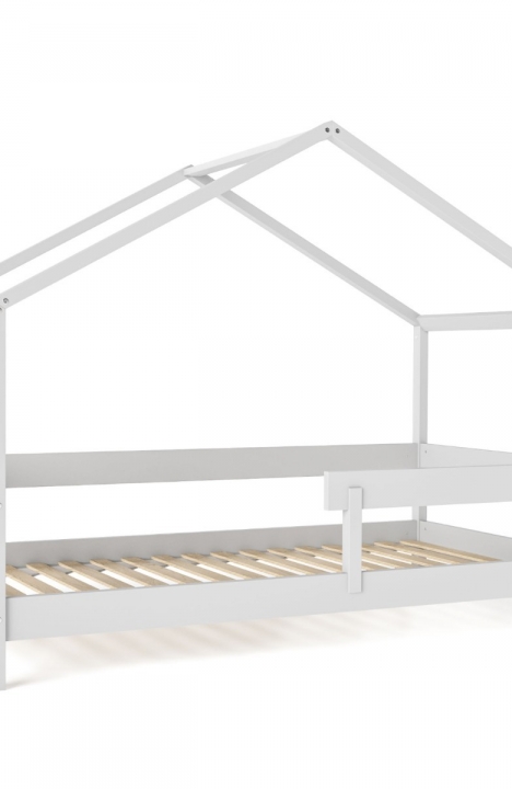 WHITE YappyHytte house bed and YappyClassic dresser